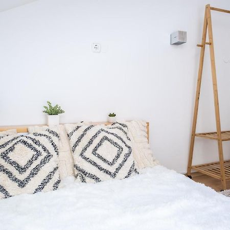 Sziklai Apartman Veszprém Exteriör bild