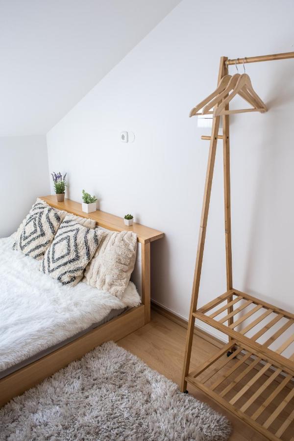 Sziklai Apartman Veszprém Exteriör bild