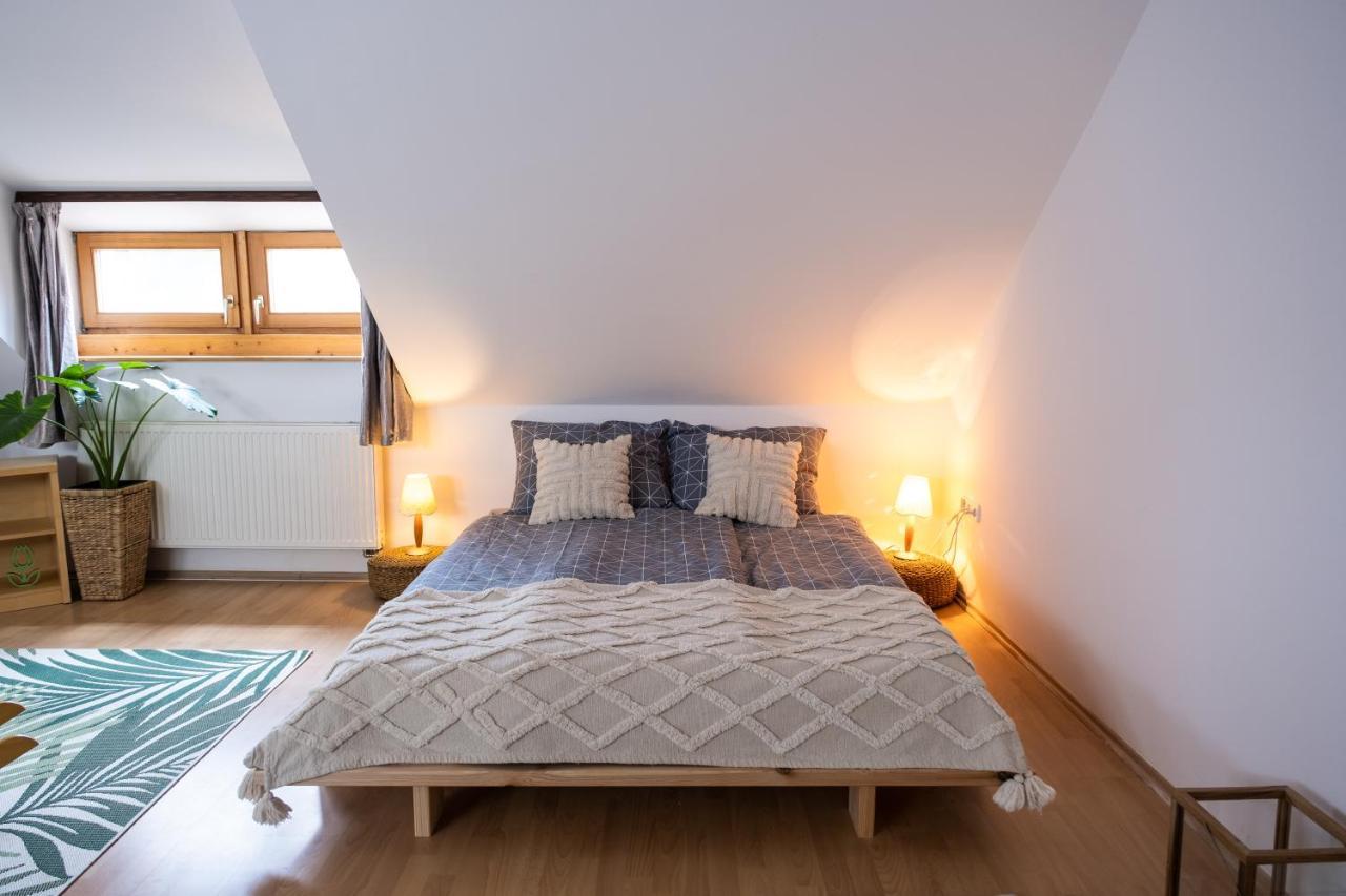 Sziklai Apartman Veszprém Exteriör bild