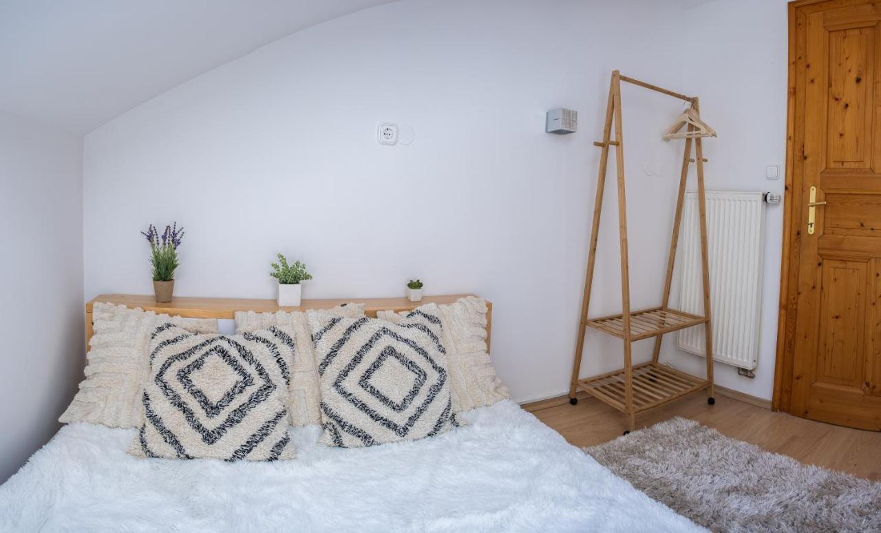 Sziklai Apartman Veszprém Exteriör bild