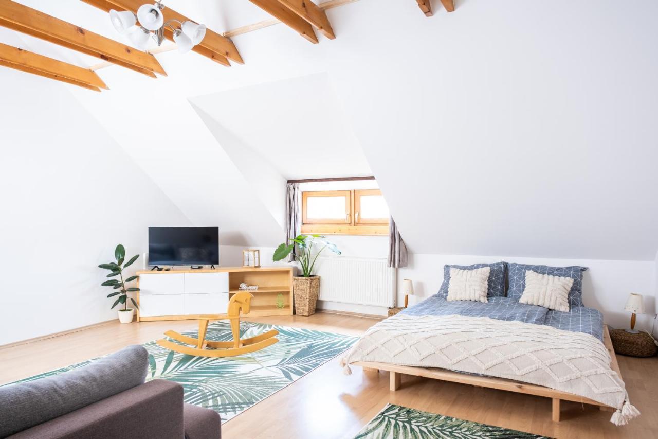 Sziklai Apartman Veszprém Exteriör bild
